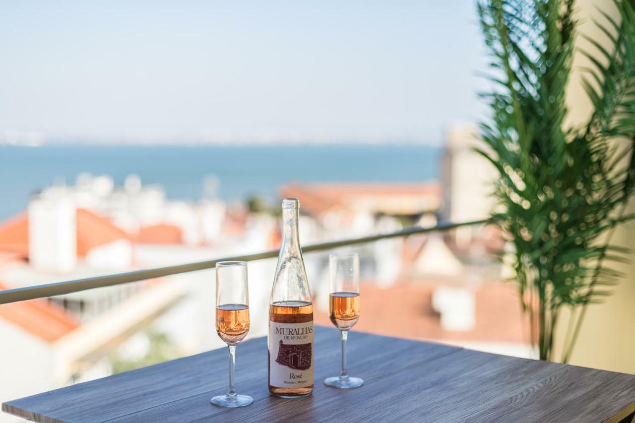 Alfama Lounge Three-Bedroom Apartment W/ River View And Parking - By Lu Holidays Lisboa Ngoại thất bức ảnh