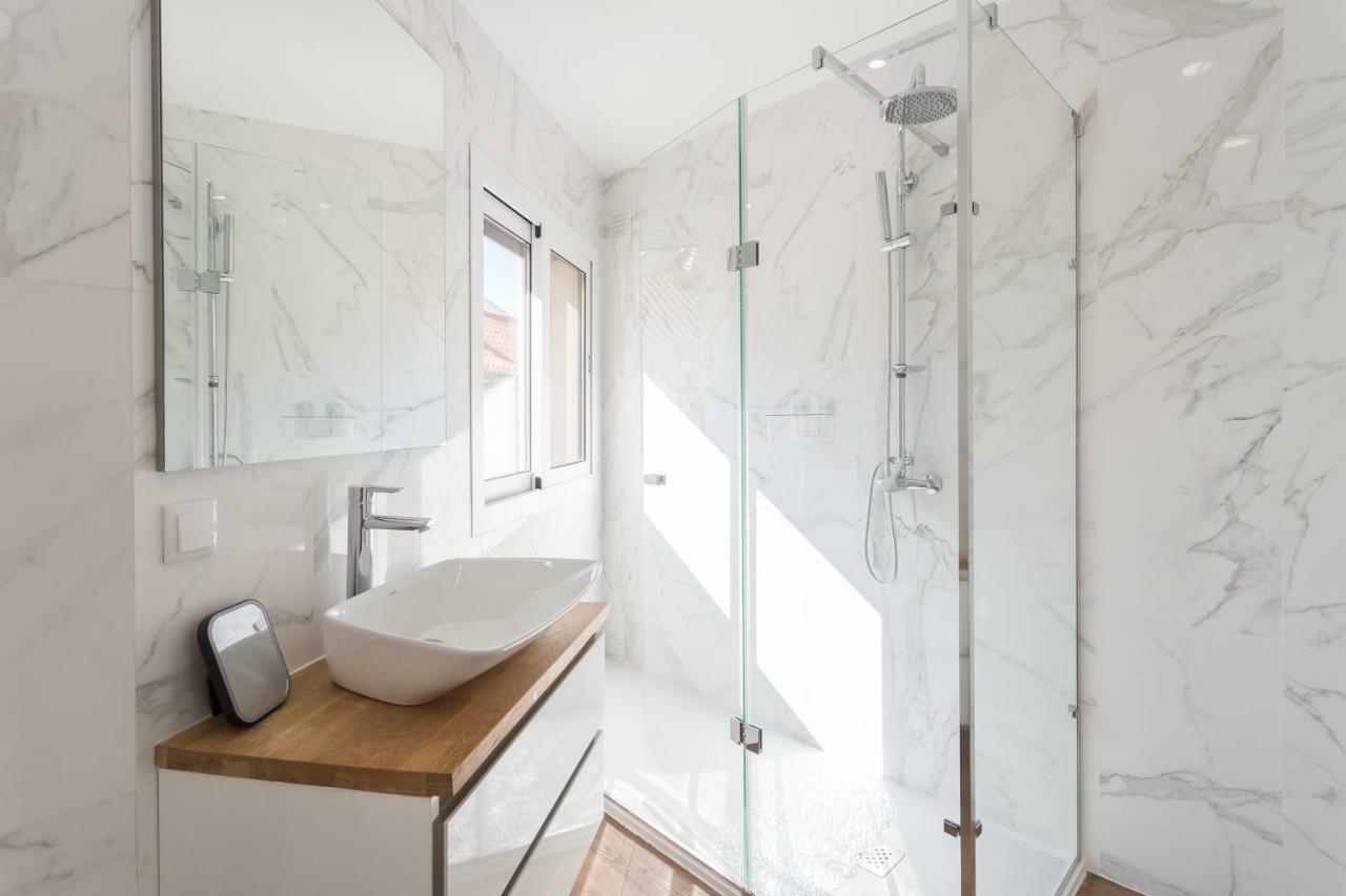 Alfama Lounge Three-Bedroom Apartment W/ River View And Parking - By Lu Holidays Lisboa Ngoại thất bức ảnh
